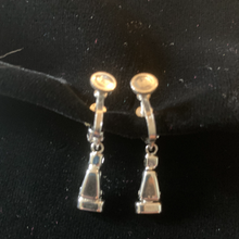 Load image into Gallery viewer, Vintage Jayflex Rhinestone Earrings
